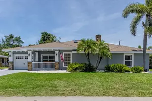 416 Sunset Dr, Venice, FL 34285 - Photo 1