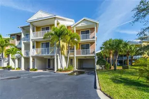 3255 Mangrove Point Dr, Ruskin, FL 33570 - Photo 1