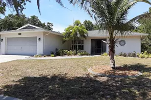 5619 Colonial Oaks Blvd, Sarasota, FL 34232 - Photo 1