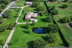 17001 Deer Prairie Dr, Sarasota, FL 34240 - Photo 1