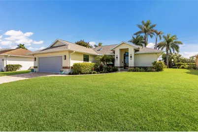 5107 86th Street Court W, Bradenton, FL 34210 - Photo 1