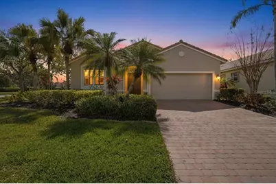 4246 65th Place E, Sarasota, FL 34243 - Photo 1