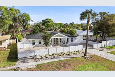 2473 Ringling Boulevard, Sarasota, FL 34237 - Photo 1
