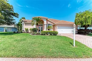 4107 72nd Ave E, Sarasota, FL 34243 - Photo 1