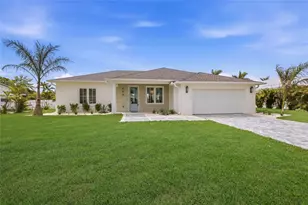 680 Key Royale Dr, Holmes Beach, FL 34217 - Photo 1