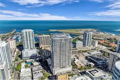 275 1st Avenue S #2204, Saint Petersburg, FL 33701 - Photo 1