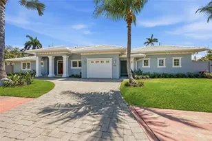 408 Jackson Dr, Sarasota, FL 34236 - Photo 1