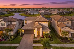 4762 Antrim Dr, Sarasota, FL 34240 - Photo 1
