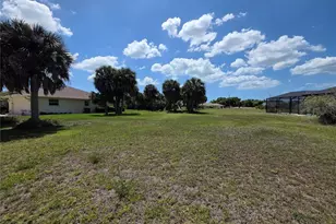 5 Clubhouse Rd, Rotonda West, FL 33947 - Photo 1