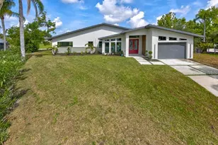 3636 Mineola Dr, Sarasota, FL 34239 - Photo 1