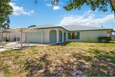 2715 27th Avenue Drive W, Bradenton, FL 34205 - Photo 1