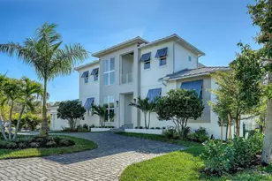 558 Venice Ln, Sarasota, FL 34242 - Photo 1