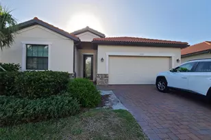 19353 Nearpoint Dr, Venice, FL 34292 - Photo 1
