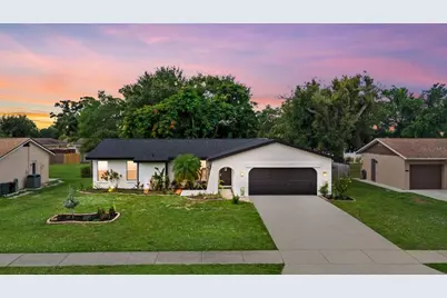 816 Queen Palm Lane, Sarasota, FL 34243 - Photo 1