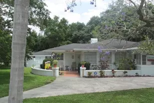 705 33rd St Ct W, Bradenton, FL 34205 - Photo 1