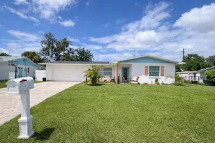 3602 Cambridge Dr W, Bradenton, FL 34205 - Photo 1