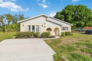 2615 9th Ave Dr E, Palmetto, FL 34221 - Photo 1