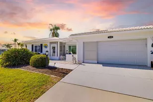 3910 Joyce Dr, Bradenton, FL 34208 - Photo 1
