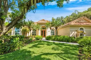 2660 Dick Wilson Dr, Sarasota, FL 34240 - Photo 1