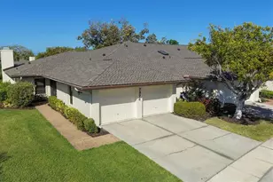 7374 Royal Birkdale Dr, Sarasota, FL 34238 - Photo 1