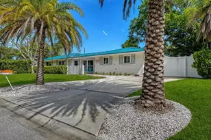 2945 Upper Tangelo Dr, Sarasota, FL 34239 - Photo 1