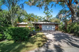2120 Robinson Ave, Sarasota, FL 34232 - Photo 1