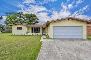 1336 E Lakeshore Blvd, Kissimmee, FL 34744 - Photo 1