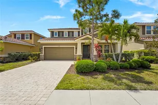 5309 Charlie Brown Ln, Sarasota, FL 34233 - Photo 1