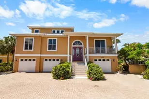 908 Casey Cove Dr, Nokomis, FL 34275 - Photo 1
