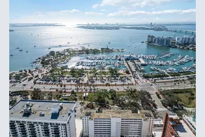33 S Gulfstream Avenue #409, Sarasota, FL 34236 - Photo 1