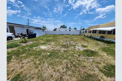 608 49th Avenue W, Bradenton, FL 34207 - Photo 1