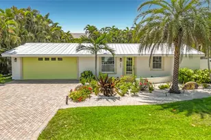 307 68th, Holmes Beach, FL 34217 - Photo 1