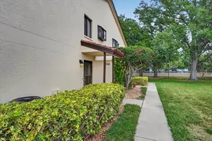 5735 Gardens Dr, Sarasota, FL 34243 - Photo 1