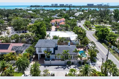 324 Siesta Drive, Sarasota, FL 34242 - Photo 1