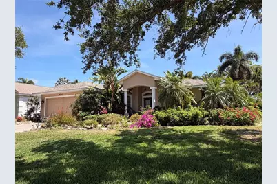 9243 13th Avenue Circle NW, Bradenton, FL 34209 - Photo 1