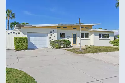 512 Key Royale Drive, Holmes Beach, FL 34217 - Photo 1