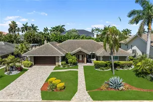 6129 Leeland St S, Saint Petersburg, FL 33715 - Photo 1