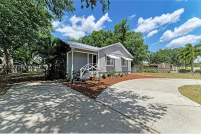 939 N Lockwood Ridge Road, Sarasota, FL 34237 - Photo 1