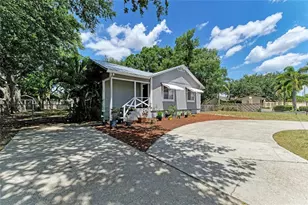 939 N Lockwood Ridge Rd, Sarasota, FL 34237 - Photo 1