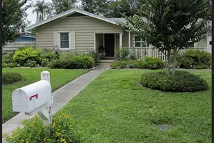 2126 Hibiscus St, Sarasota, FL 34239 - Photo 1