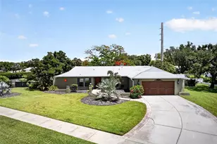 3695 Country Pl Blvd, Sarasota, FL 34233 - Photo 1