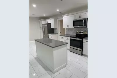 1524 18th Avenue N, Saint Petersburg, FL 33704 - Photo 1
