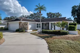 2926 Captiva Dr, Sarasota, FL 34231 - Photo 1