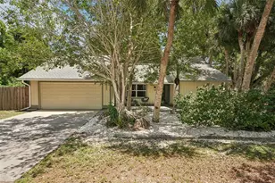 521 Avalon Rd, Venice, FL 34293 - Photo 1