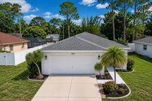 1065 Lewis Ave, Sarasota, FL 34237 - Photo 1