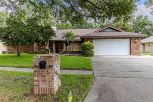1028 Sylvia Ln, Tampa, FL 33613 - Photo 1