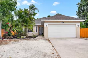 2219 18th Ave W, Bradenton, FL 34205 - Photo 1
