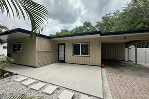 2559 E Paulstan Ct, Sarasota, FL 34237 - Photo 1
