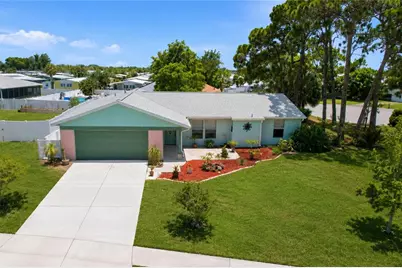 6807 36th Ave Dr W W, Bradenton, FL 34209 - Photo 1