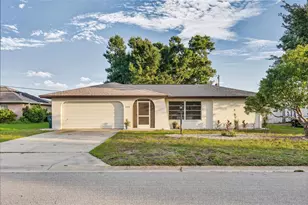 430 Sunnyside Dr, Venice, FL 34293 - Photo 1